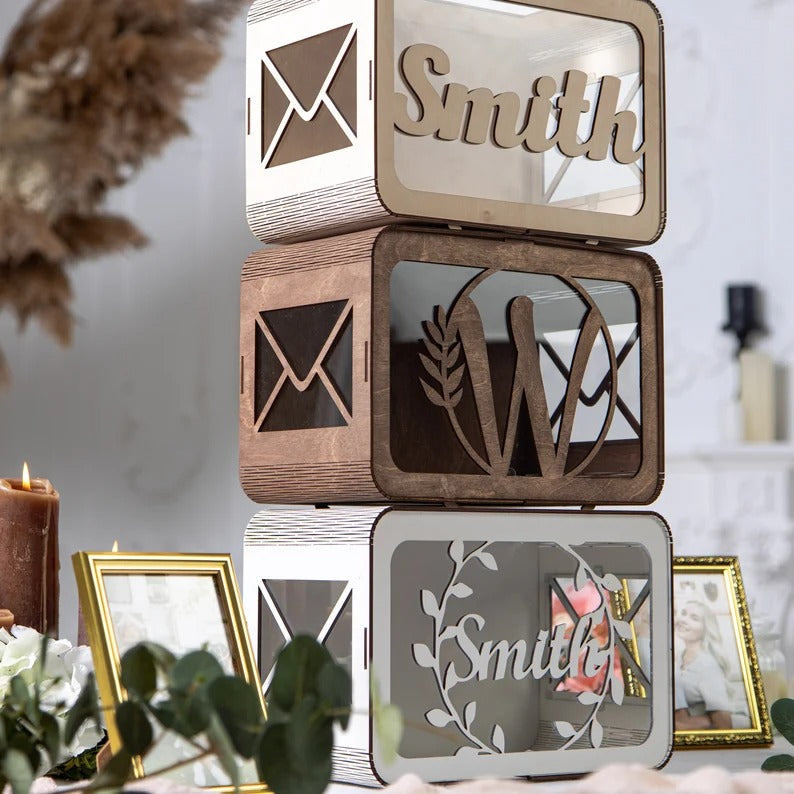 Hochzeitskartenbox mit individuellem Namen