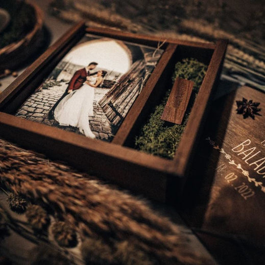 Wooden Photo Box with USB Flash Drive