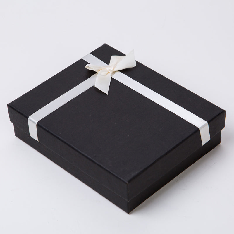 Personalisiertes schwarzes Flachmann-Set | Geschenk für den Bräutigam