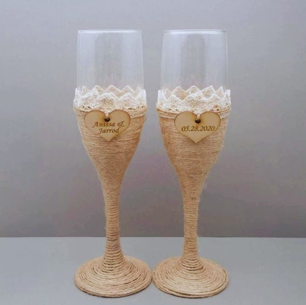 Wedding toasting flutes - Personalized with names and date 🥂