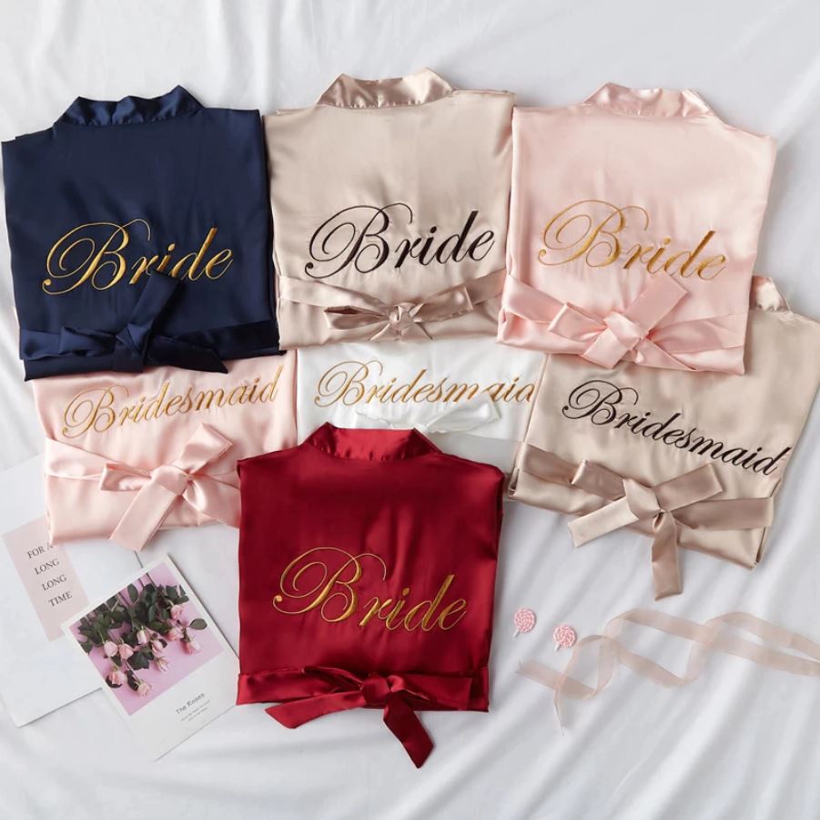Robe für Braut und Brautjungfern